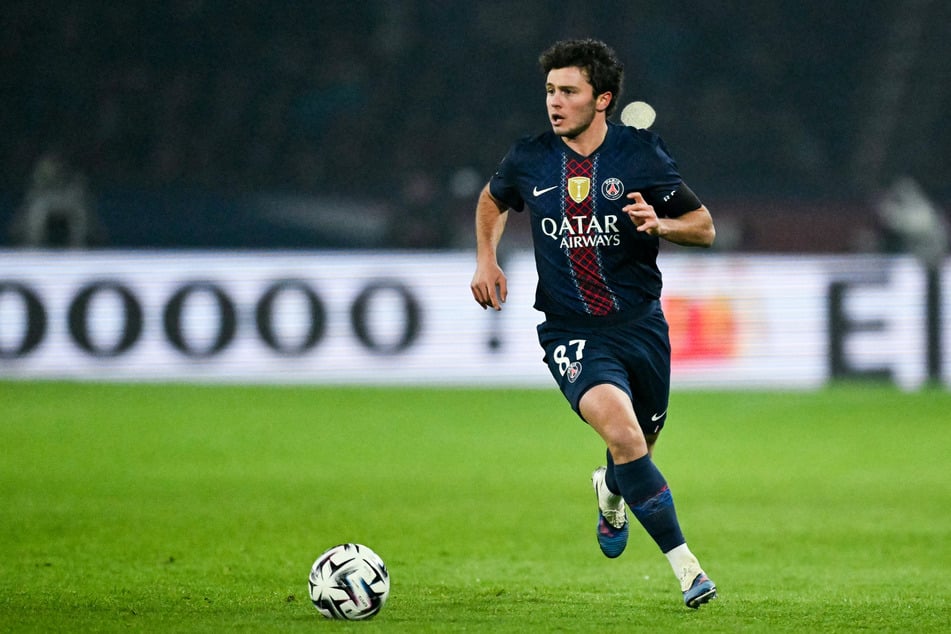 Denker und Lenker im PSG-Mittelfeld: João Neves (21).