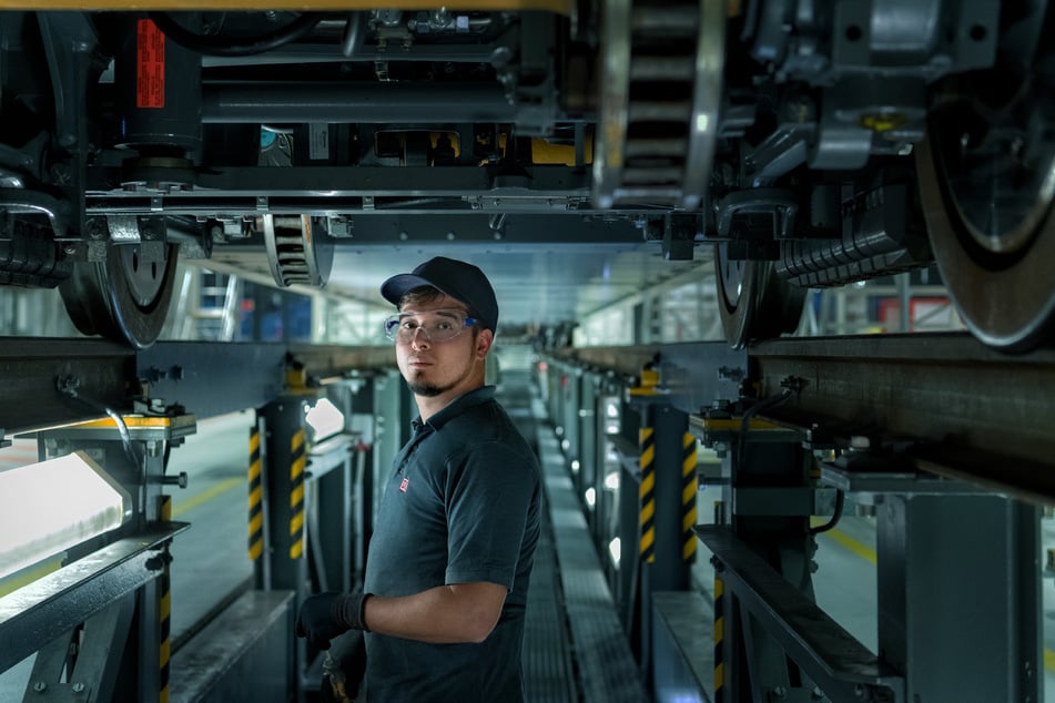 Wer Interessiert Sich Für Einen Job Bei Der Deutschen Bahn?