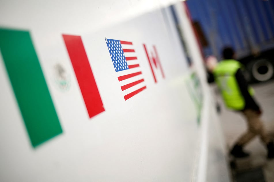 Analysts believe Mexico and Canada would suffer greatly from a 25% tariff imposed by the US.