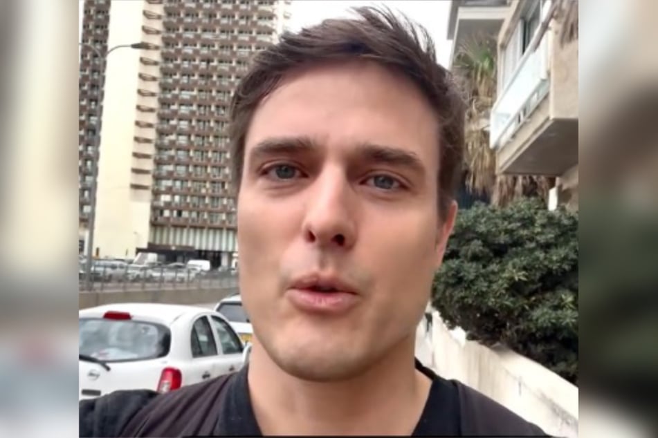 Ex-Tagesschau-Sprecher Constantin Schreiber (46) erlebt die Nahost-Eskalation in Israels Hauptstadt Tel Aviv aus nächster Nähe.