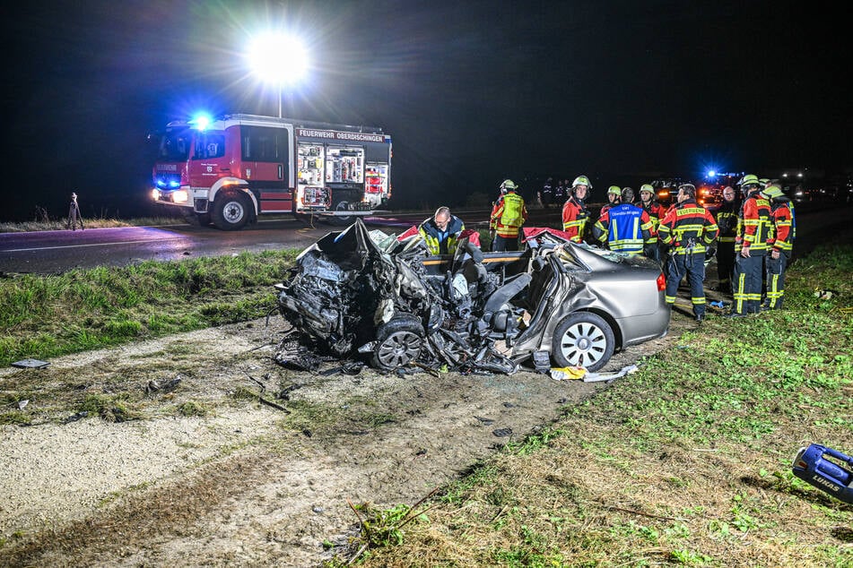 Die Feuerwehr rückte im Großaufgebot nach Öpfingen bei Ulm aus.