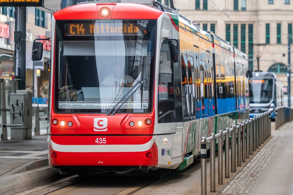 In einer Citybahn sind auf dem Weg nach Einsiedel Schüler von einem Mann (65) belästigt worden. (Archivfoto)