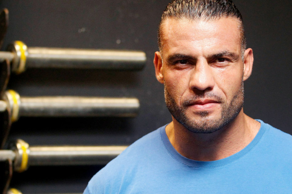 Boxweltmeister Manuel Charr vermittelt im Berliner Bandenkrieg