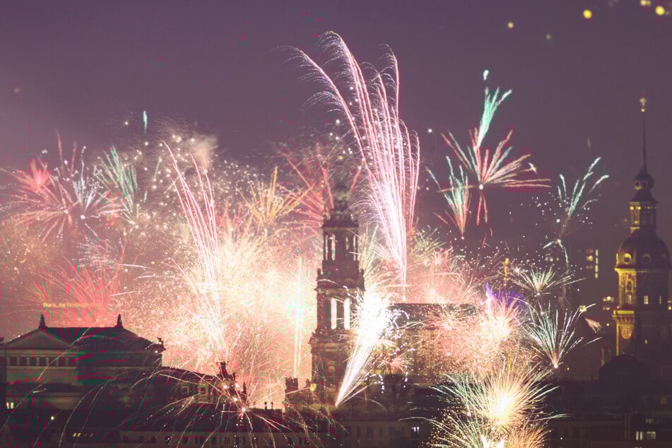 Feuerwerk sorgt immer wieder für Diskussionen. Während die einen der Umwelt und den Tieren zuliebe die Böllerei ganz verbieten wollen, wollen andere an dieser Kultur festhalten. (Archivfoto)