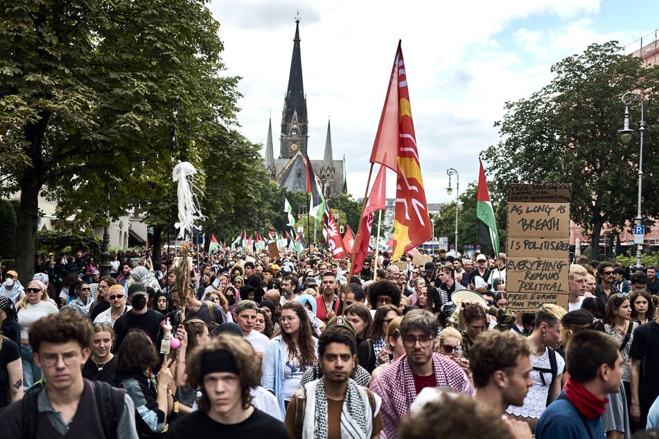 10.000 bei Pro-Palästina-Demo in Berlin: Festnahmen nach Schläge auf Polizei