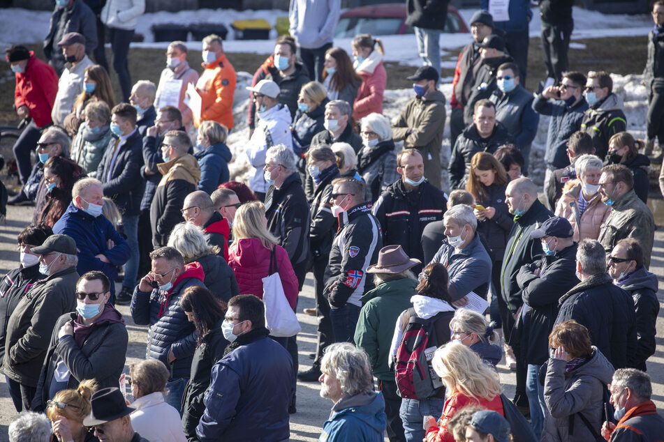 Etliche Demonstranten trugen bei der Veranstaltung keine Maske.