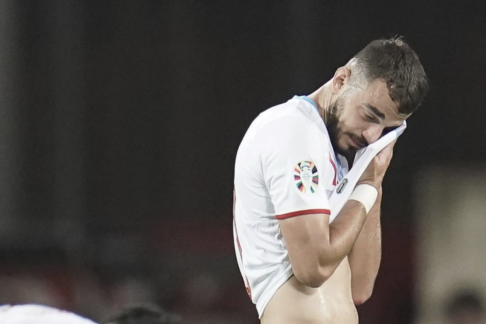 Danel Sinani (26) kam beim 0:9 gegen Portugal mit der luxemburgischen Nationalmannschaft unter die Räder.