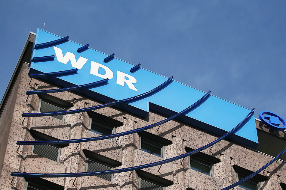 Der WDR hatte sein Nachtprogramm im Fernsehen und auf der Hauptwelle WDR2 trotz sich zuspitzender Wetter-Lage in der Nacht zum Donnerstag nicht unterbrochen.