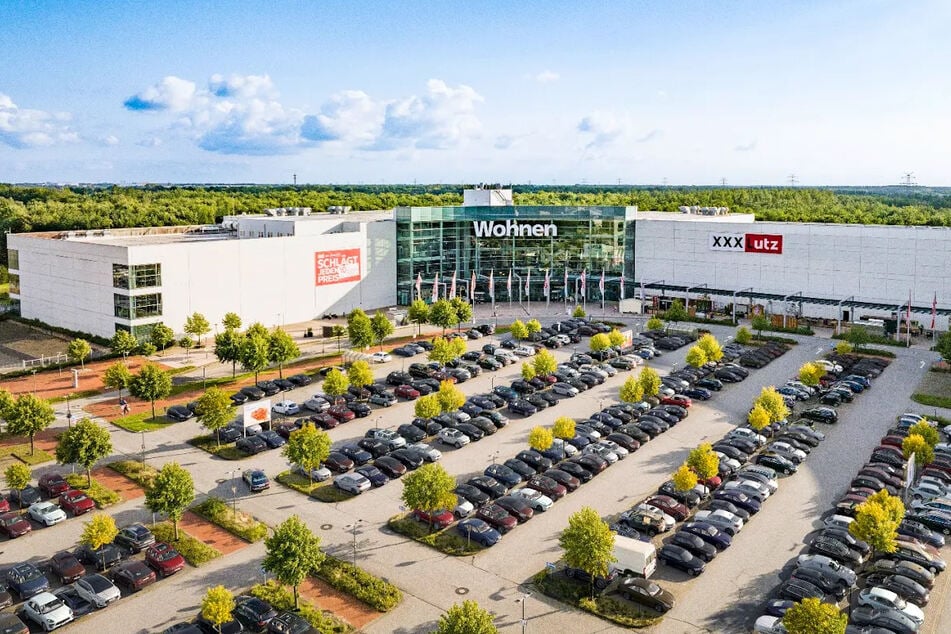 XXXLutz verkauft Schreibtische, Drehstühle, Winterdecken und mehr am Sonntag (11.1.) richtig günstig