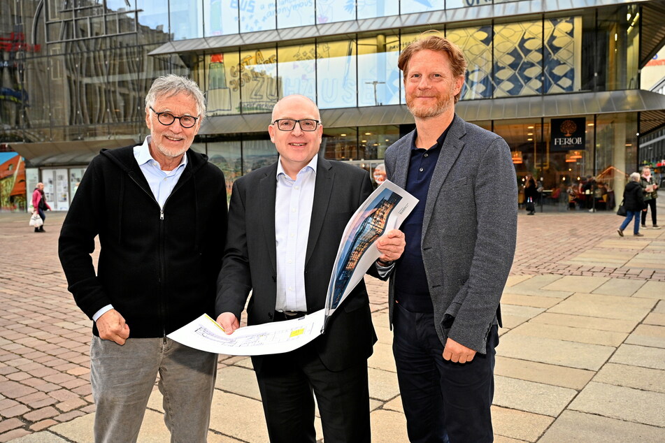 Investor Kurt Krieger (77, v.l.), OB Sven Schulze (53, SPD) und Bürgermeister Michael Stötzer (52, Grüne) können immer noch keinen Mietvertrag für den Ämterumzug 2027 unterschreiben.