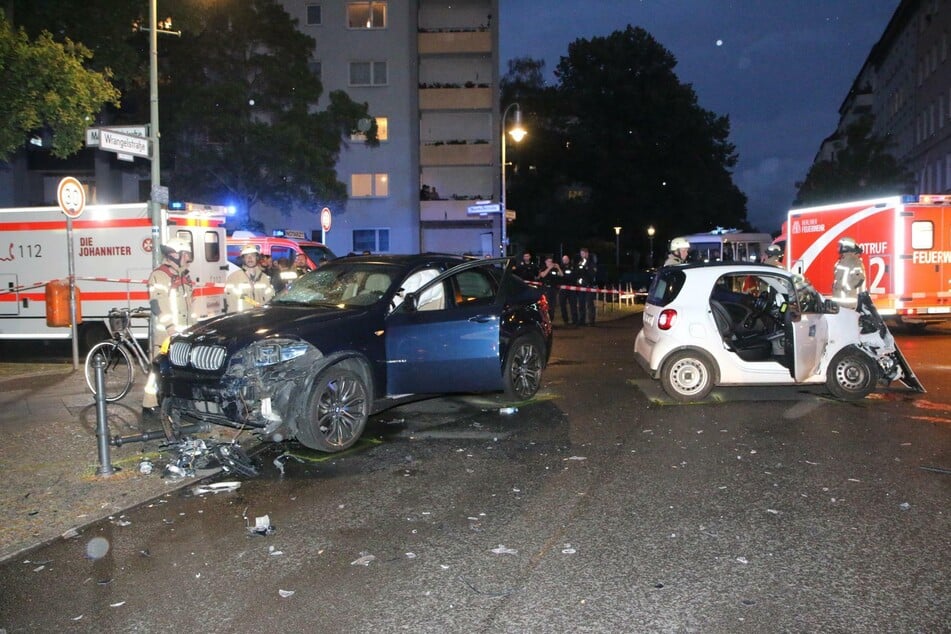 In Berlin-Kreuzberg hat es am Mittwochabend einen schweren Unfall gegeben.