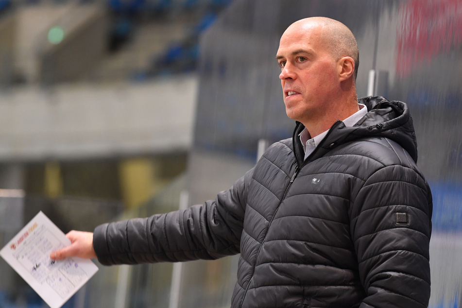Corey Neilson (46) ist neuer Trainer der Dresdner Eislöwen. Von 2018 bis Februar 2021 betreute er die Lausitzer Füchse.