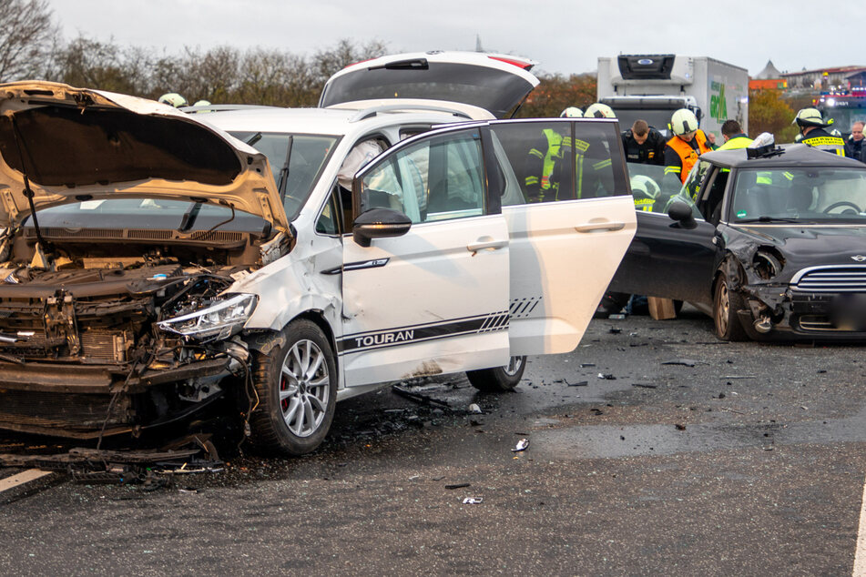 Tödlicher Massencrash: Mini-Fahrer stirbt auf tragische Weise