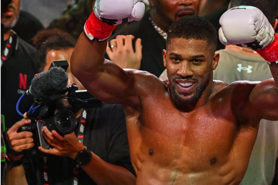 Box-Star Anthony Joshua in Unfall mit zwei Toten verwickelt