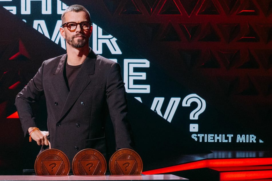 Konnte sich am Ende als Sieger feiern und die Show behalten: Moderator Joko Winterscheidt (47).