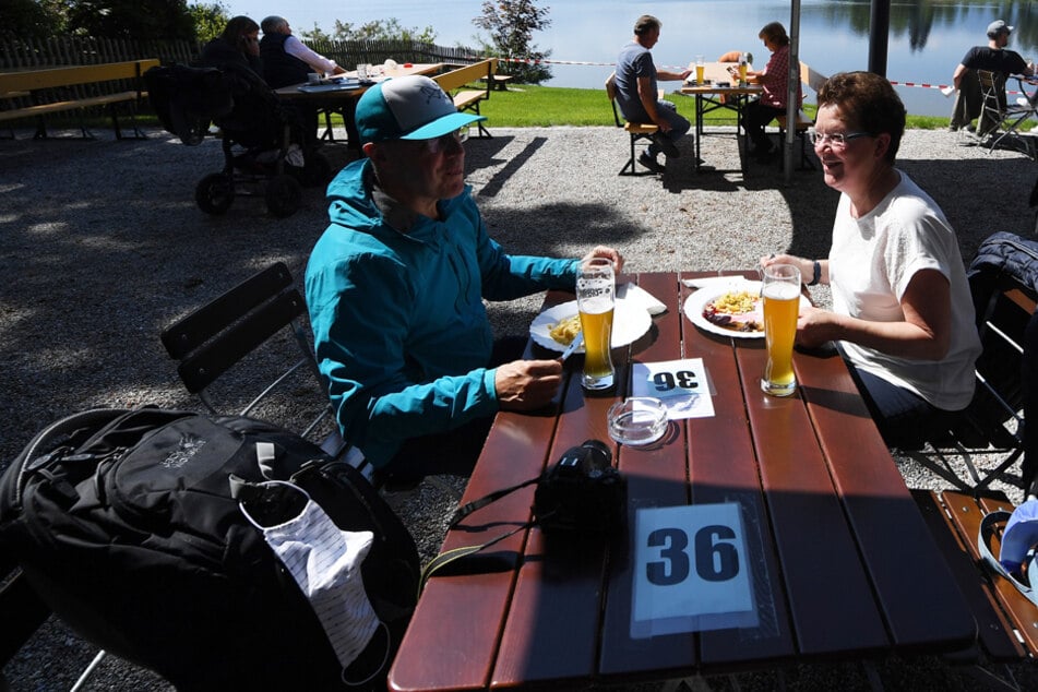 Biergarten auf! Die bayerischen Wirte verlangen eine Öffnung der Freischankflächen. (Symbolbild)