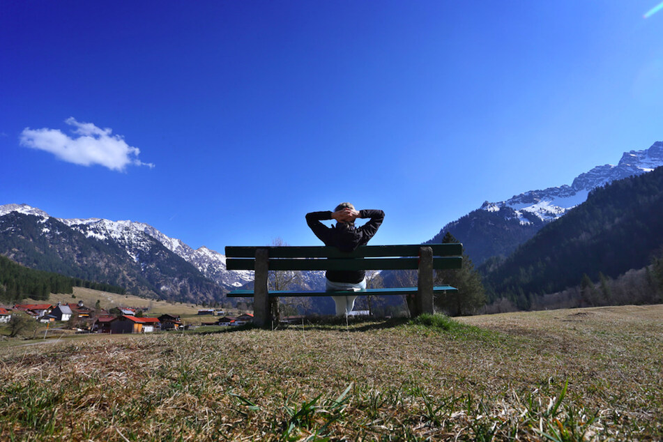 Das gute Wetter lockt, doch der DAV bittet darum, keine Bergtouren zu unternehmen.