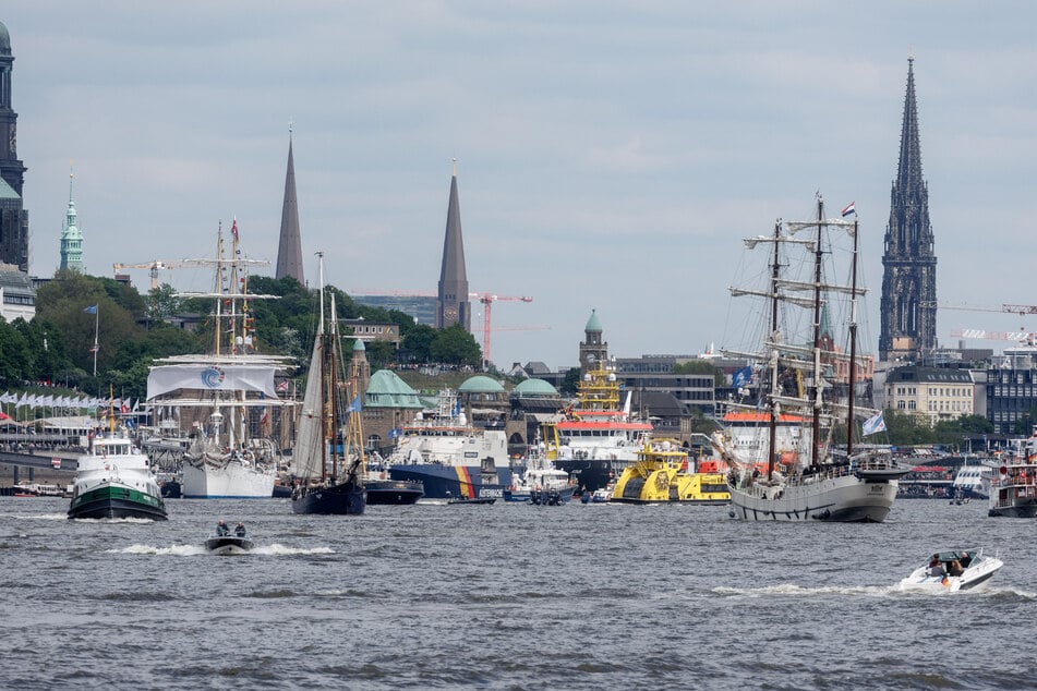 Schiffe aus aller Welt sind zum Hafengeburtstag nach Hamburg gekommen.