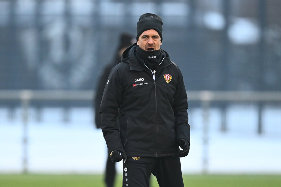 Kann gegen den FC Schalke 04 nahezu aus den Vollen schöpfen: Dynamo-Cheftrainer Thomas Stamm (42).