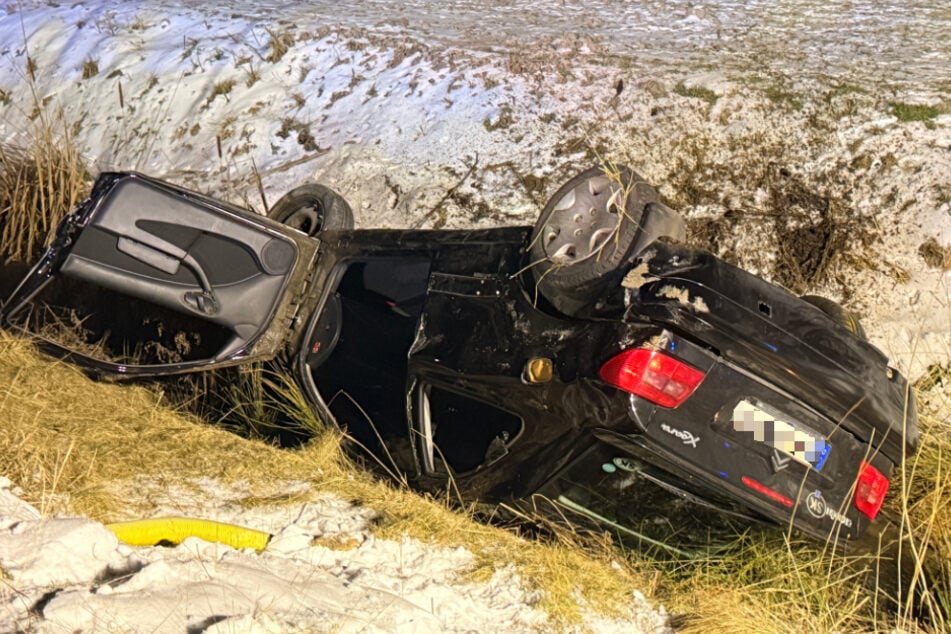 Das Fahrzeug war in der Dunkelheit nur schwer erkennbar.