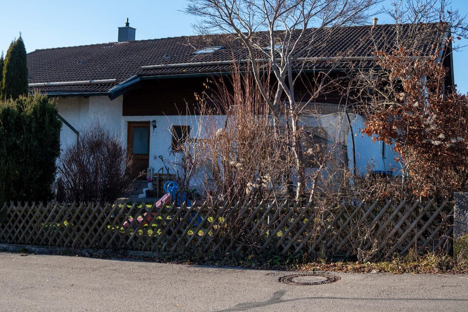 Frau und Kinder wurden in einem Haus in Rosenheim gefunden.