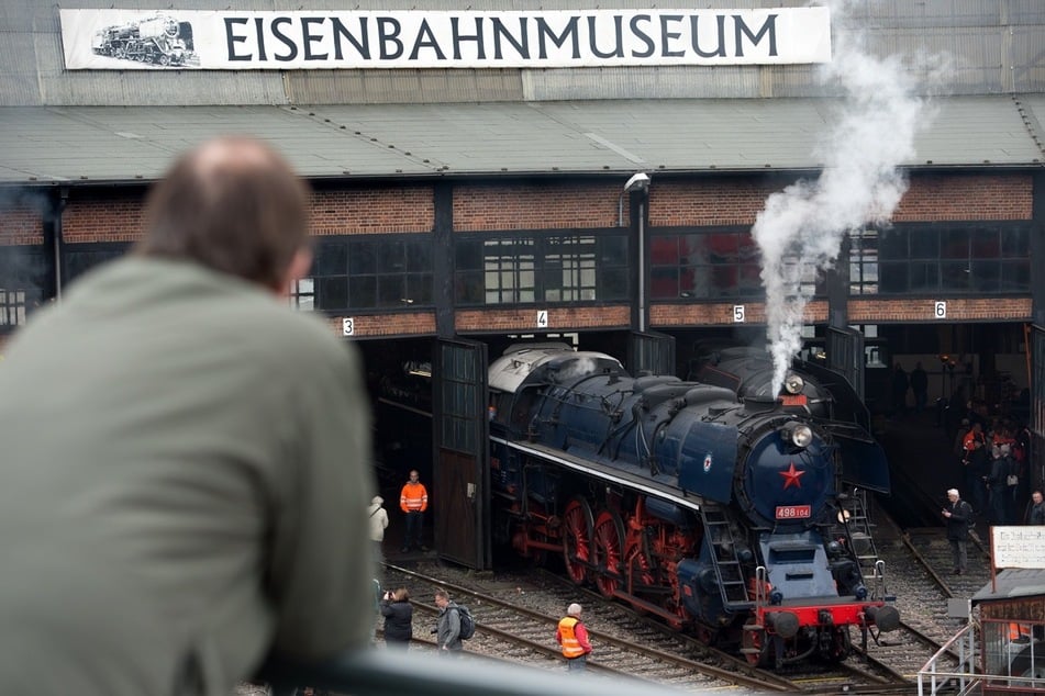 Große Dampfloks zum Anfassen und Bestaunen gibt es im Eisenbahnmuseum Dresden.
