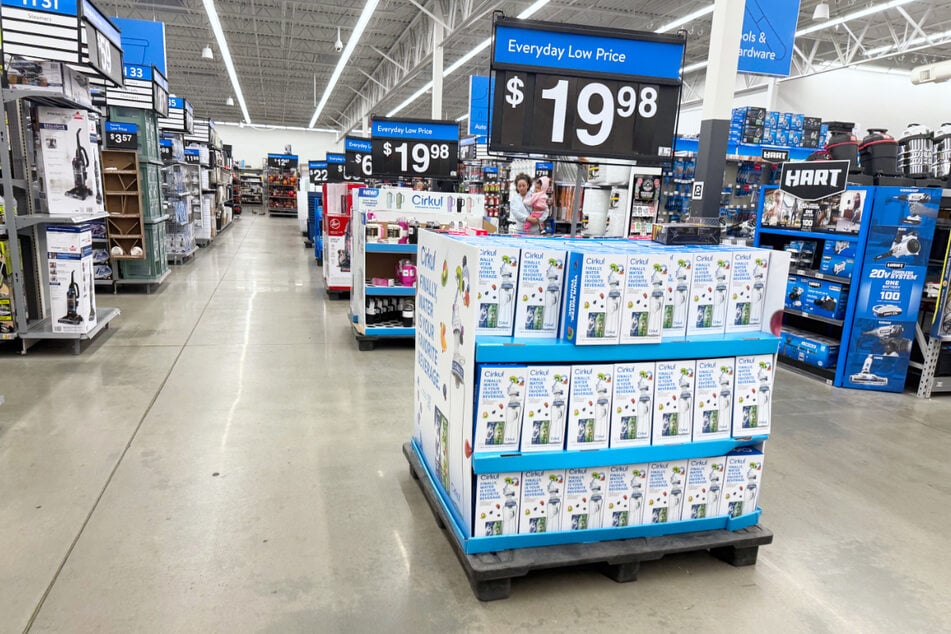 Walmart deals ahead! That's why everyone's running in the stores on Friday, March 14