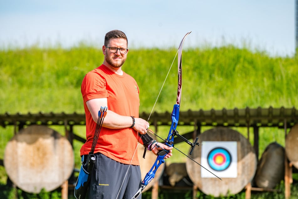 Hauptfeldwebel Tobias (41) bereitet sich auf die Wettkämpfe im September vor.