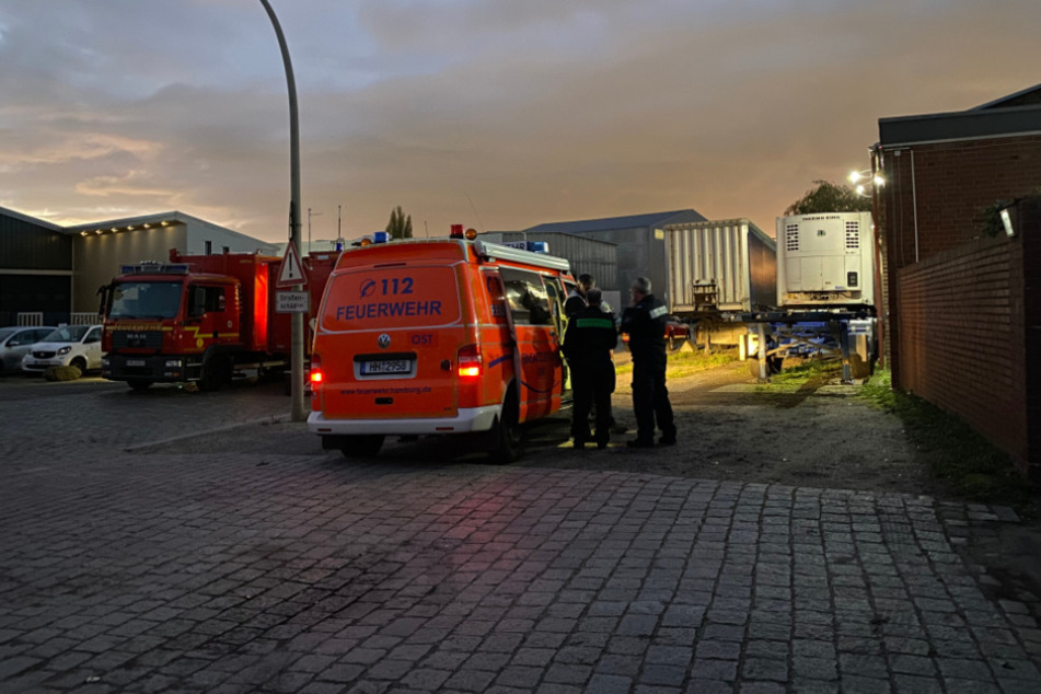Ein Großaufgebot ist in Rothenburgsort im Einsatz.