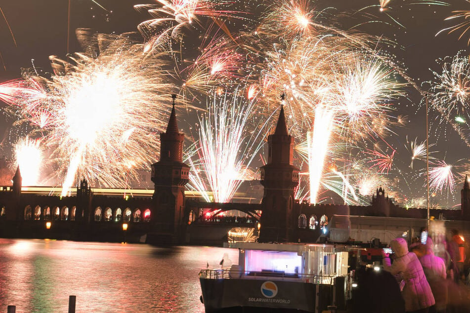 Sollten zu Silvester ein generelles Böllerverbot erteilt und stattdessen zentral gesteuerte Feuerwerke im Berliner Stadtgebiet abgebrannt werden?