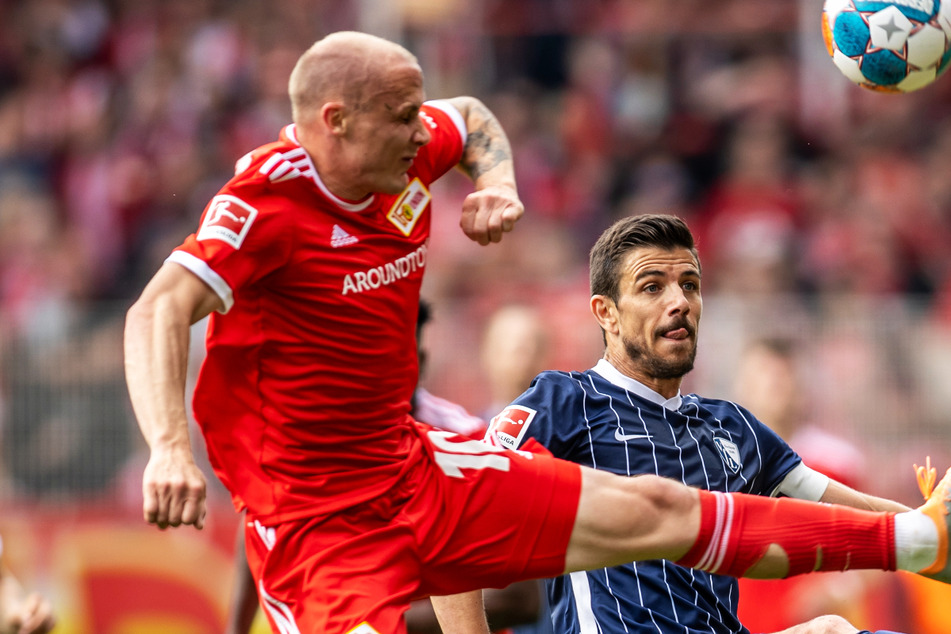 Sven Michel (31, l.) kann den Saison-Auftakt kaum erwarten, warnt aber im Pokal vor Viertligist Chemnitz.