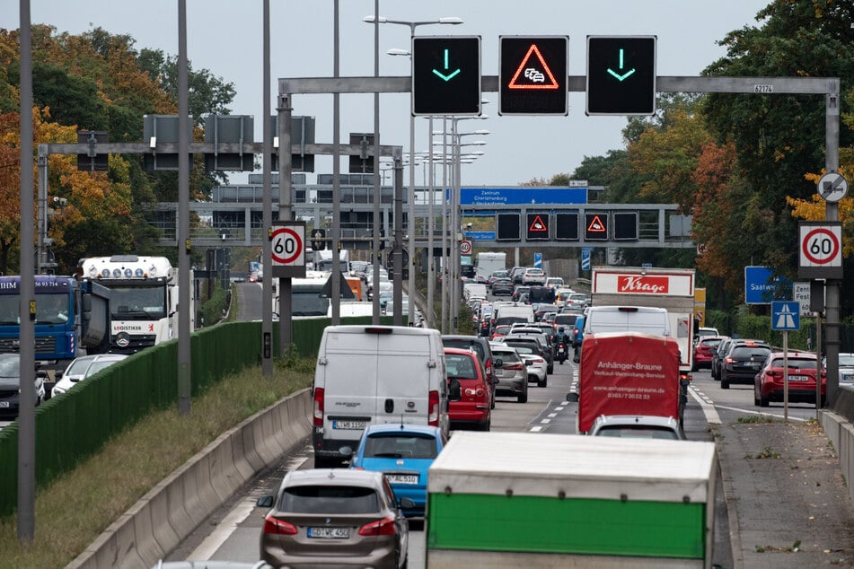 Auf der A111 im Berliner Norden müssen Autofahrer ab dem kommenden Montag mit Einschränkungen rechnen. (Archivfoto)