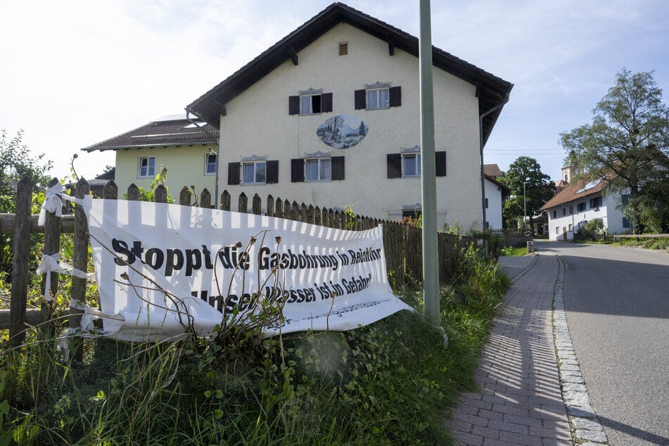 Auch viele Anwohner sind gegen die Gasbohrungen. Unter anderem protestierte eine Bürgerinitiative dagegen.