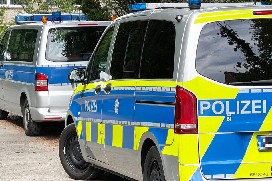 Die Polizei in Südosthessen sucht einen weißen Betonmischer und bittet etwaige Zeugen darum, sich zu melden. (Symbolfoto)