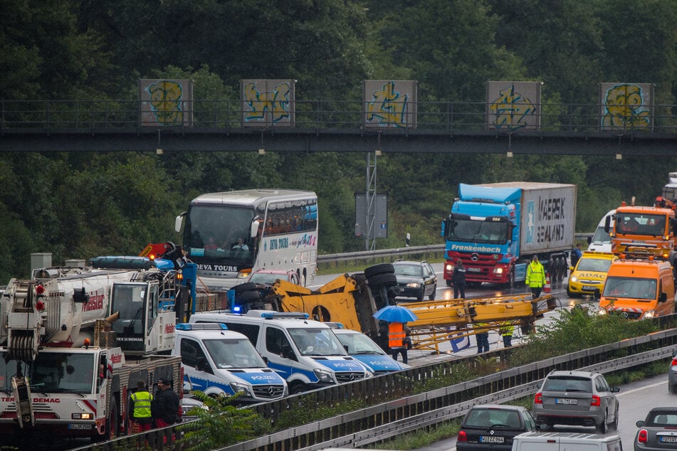 Auf der Autobahn A3 nahe Frankfurt am Main kommt es regelmäßig zu einem Unfall.