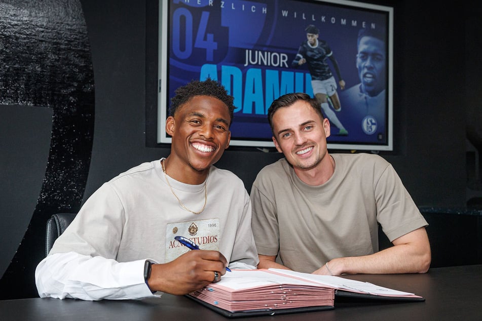 Junior Adamu soll Schalke nach dem Aufstieg in die Bundesliga helfen.