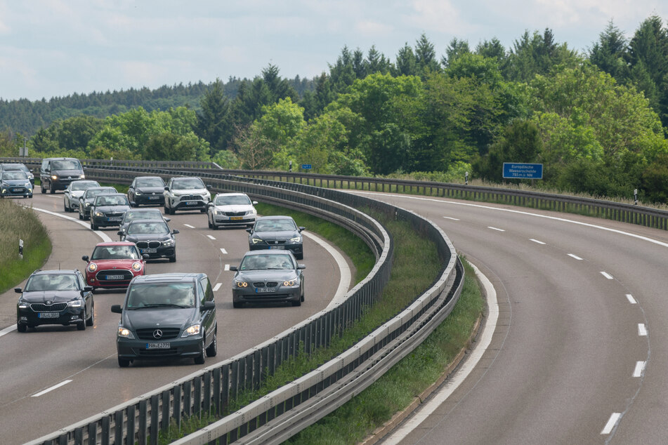 Umwege für Autofahrer auf der A8: Albabstieg an zwei Wochenenden gesperrt