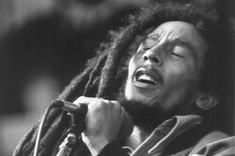 Dieses Archivbild aus dem Jahr 1980 zeigt Bob Marley auf einem Konzert in München.
