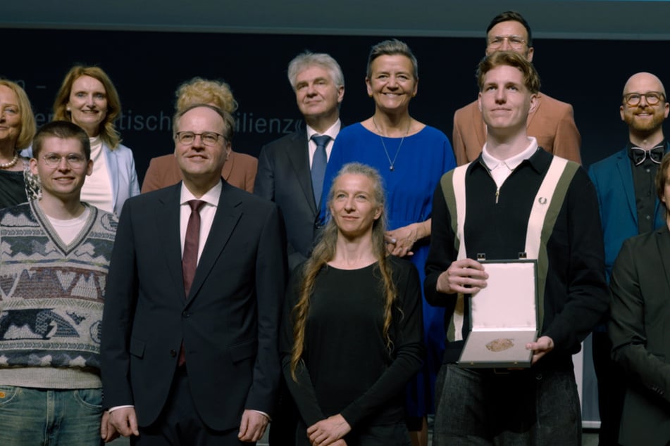 Marcant (2.v.r.) bei der Verleihung der Theodor Heuss Medaille 2026.