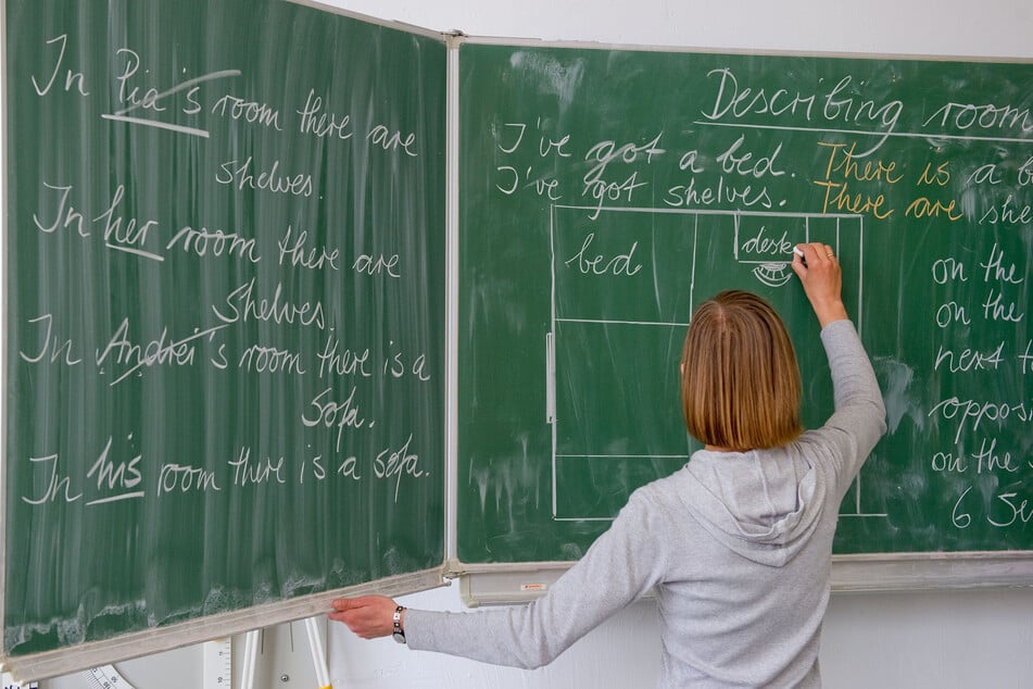 In Sachsen-Anhalt gehen mehr Lehrer als neue eingestellt werden. (Symbolbild)