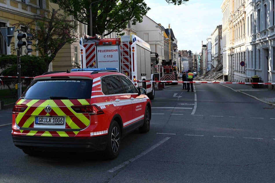 Die James-von-Moltke-Straße ist abgesperrt, Anwohner wurden evakuiert.