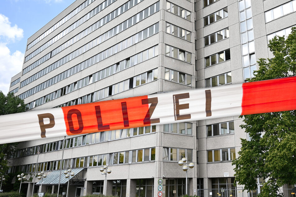 Fotomontage: Der 29-Jährige soll seinem Opfer aus nichtigem Anlass mehrmals in Hals und Lunge gestochen und ihn so tödlich verletzt haben (Symbolbild).