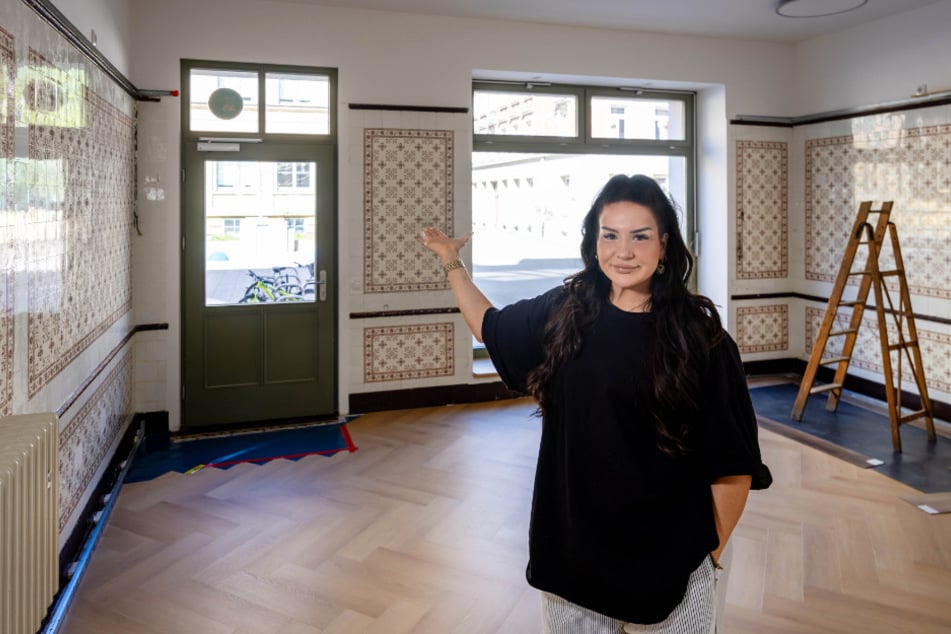 Inhaberin Antonia Brand gibt Einblick in den aktuellen Renovierungsfortschritt.