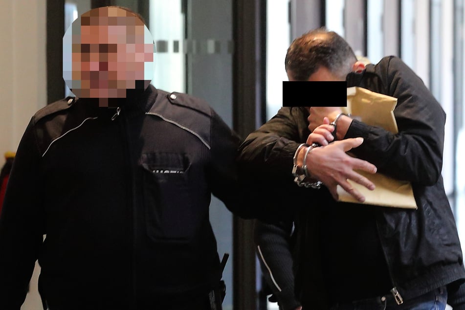 Yzer R. (52) soll brutal Drogenschulden eingetrieben haben.