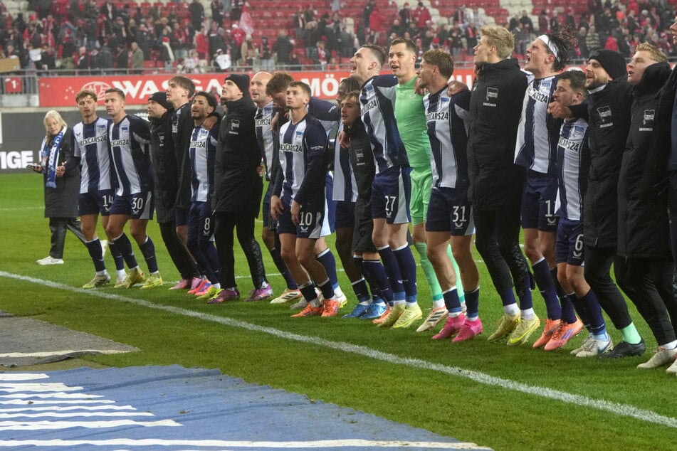 Vierter Sieg in Serie: Hertha lässt sich nach dem 1:0 in Kaiserslautern feiern. Gegen Braunschweig soll Nummer fünf gelingen.