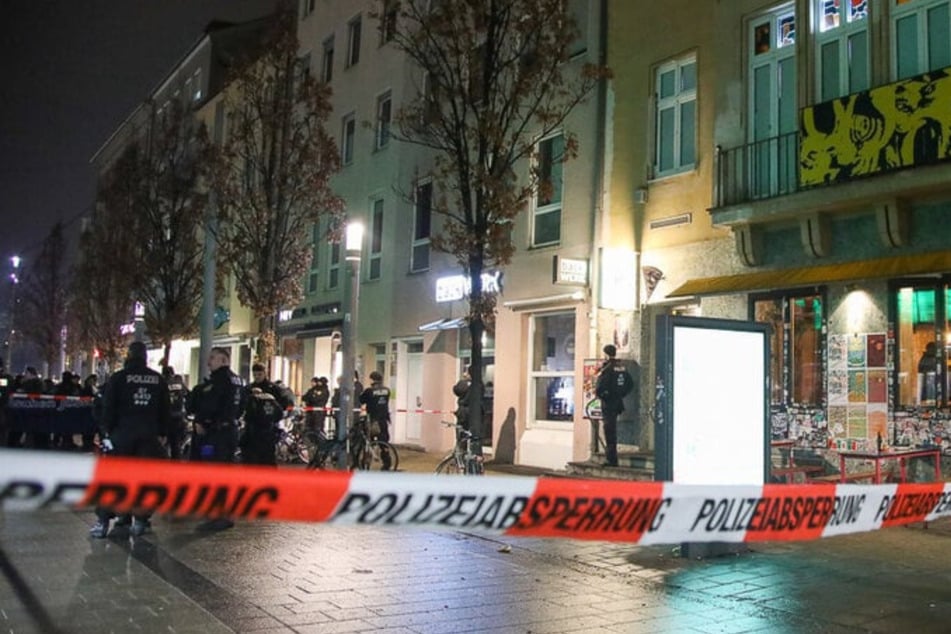 Die Polizei stürmte den Club und sicherte Beweismittel.