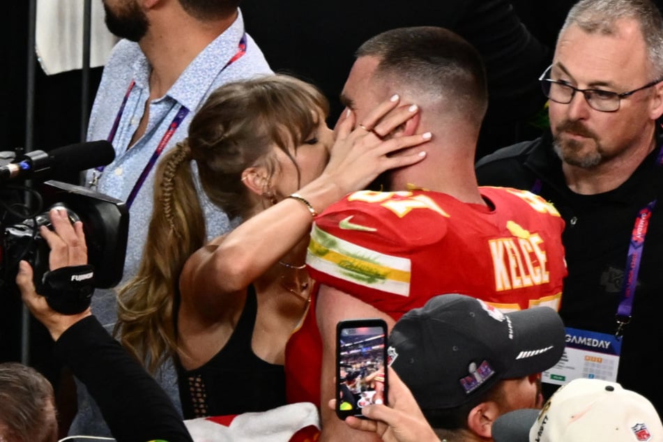 Taylor Swift (l.) and Travis Kelce have had a ton of recent sightings in Los Angeles.
