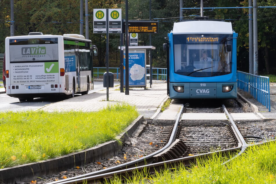 Die Straßenbahnlinie 1 soll von Schönau nach Reichenbrand verlängert werden.