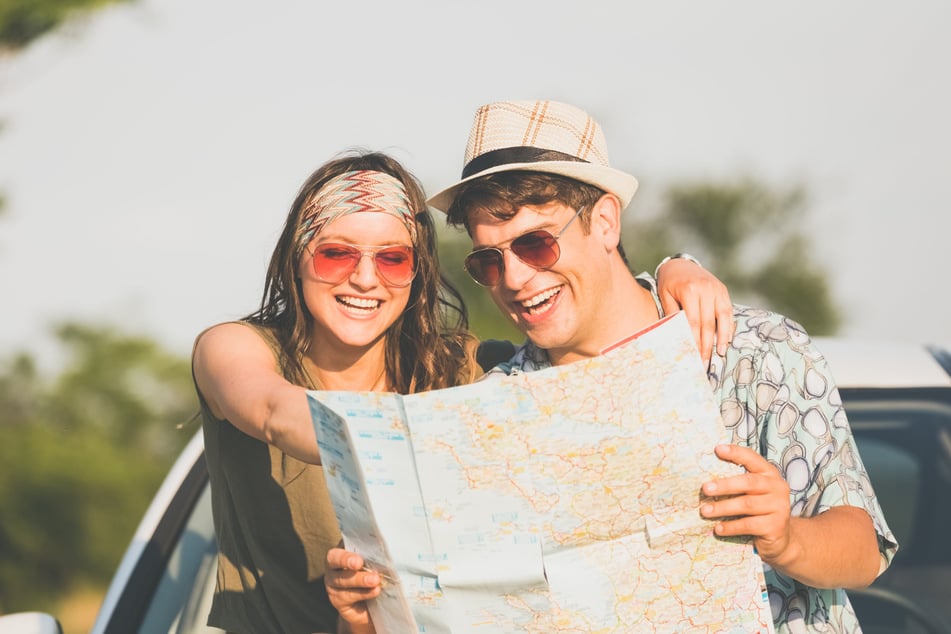 Nicht lange suchen, Sachsen-Urlaub buchen: Mit dem Finger auf der Landkarte geht es im Freistaat von einem Highlight zum nächsten.
