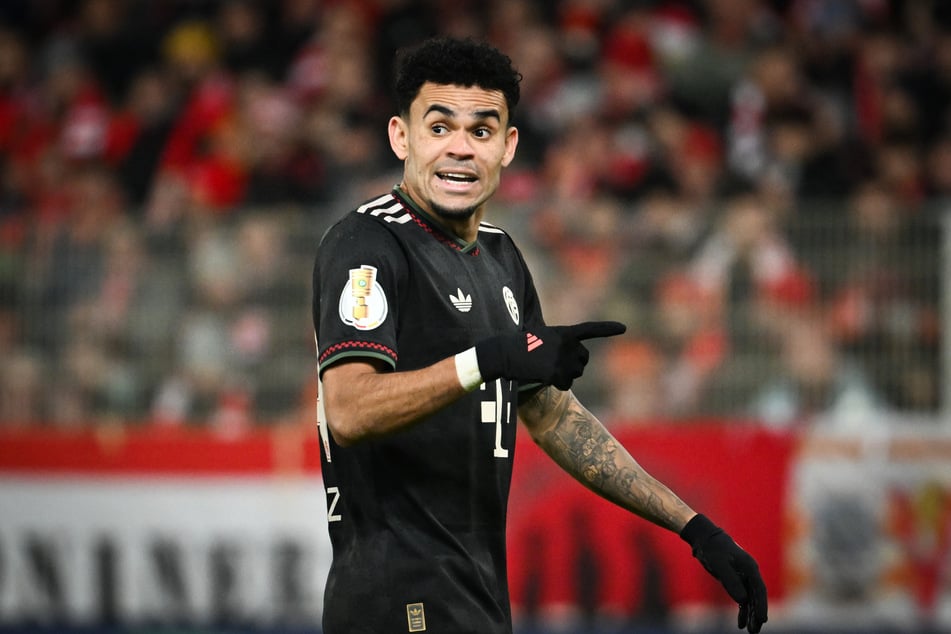 Bayern-Stürmer Luis Díaz (28) baut sich ein zweites Standbein als Sänger auf.